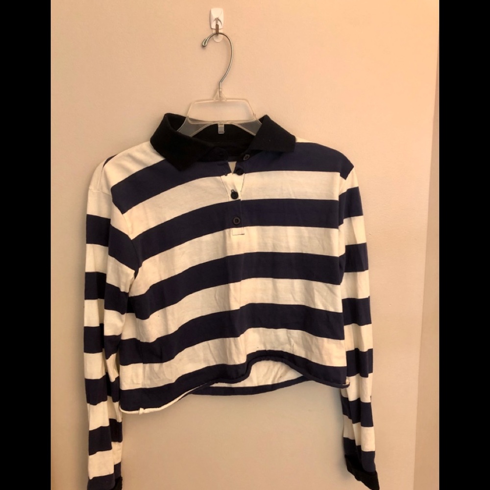 Aesthetic navy & white collared crop top